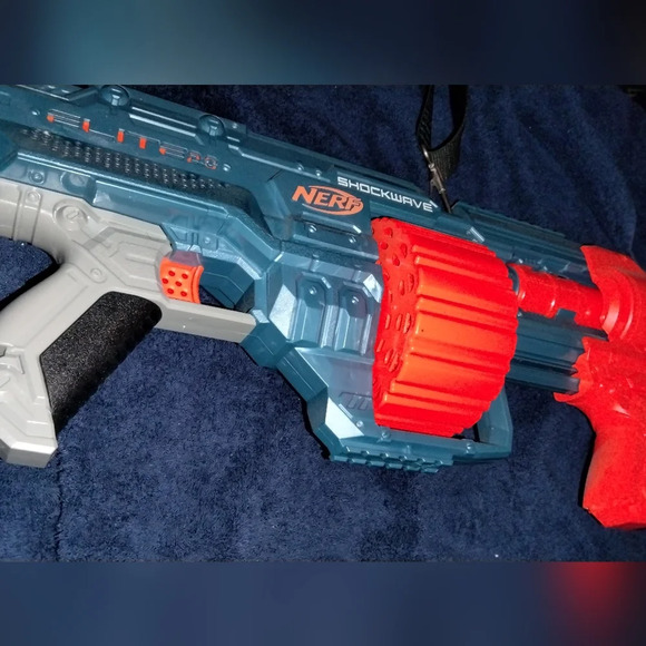 Nerf Elite 2.0 Shockwave RD-15 Blaster, 15-Dart Rotating Drum - Picture 3 of 7
